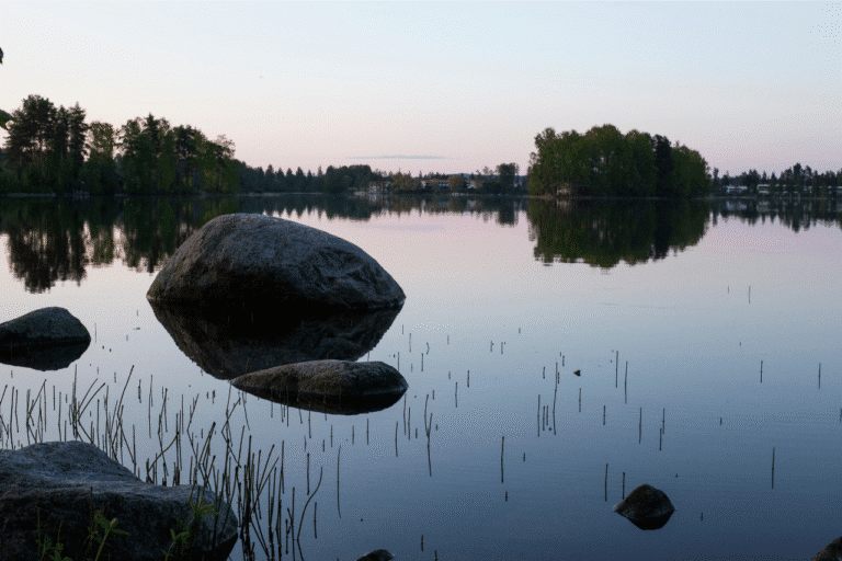 Kuinka monta järveä Suomessa on